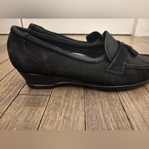 SAS Low Wedge Loafers! - Picture 5 of 11